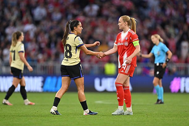 Kett’s Red Card Overshadows Bayern Equaliser in UWCL Semi‑Final First Leg
